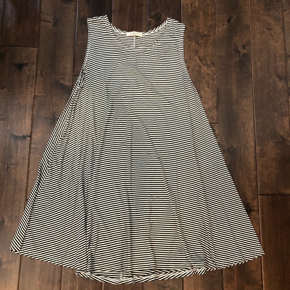 Black & white a-line dress size large